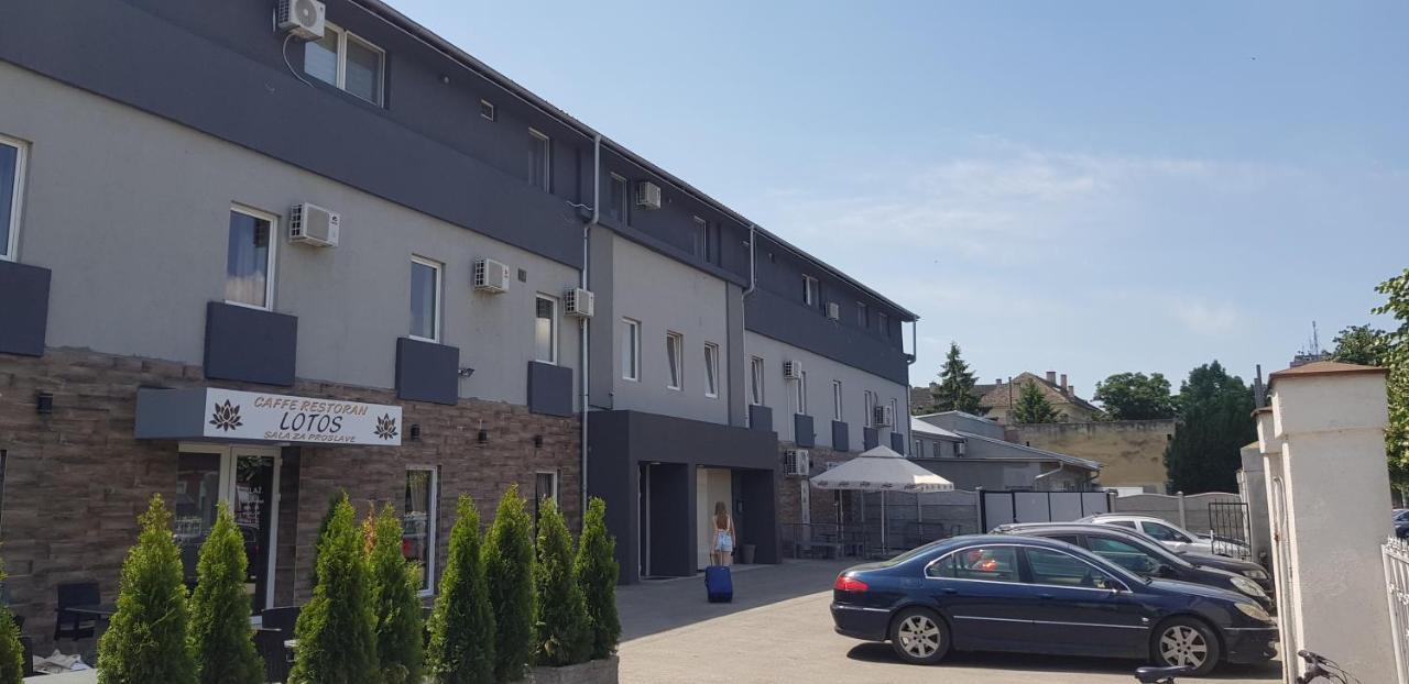 Dnd-X Hotell Pančevo Eksteriør bilde
