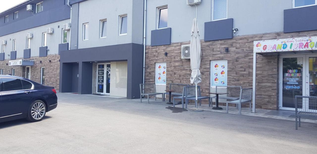 Dnd-X Hotell Pančevo Eksteriør bilde