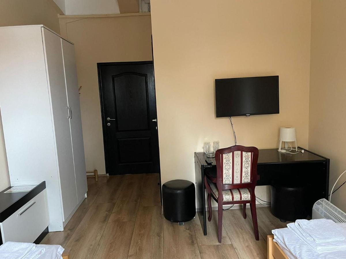 Dnd-X Hotell Pančevo Eksteriør bilde