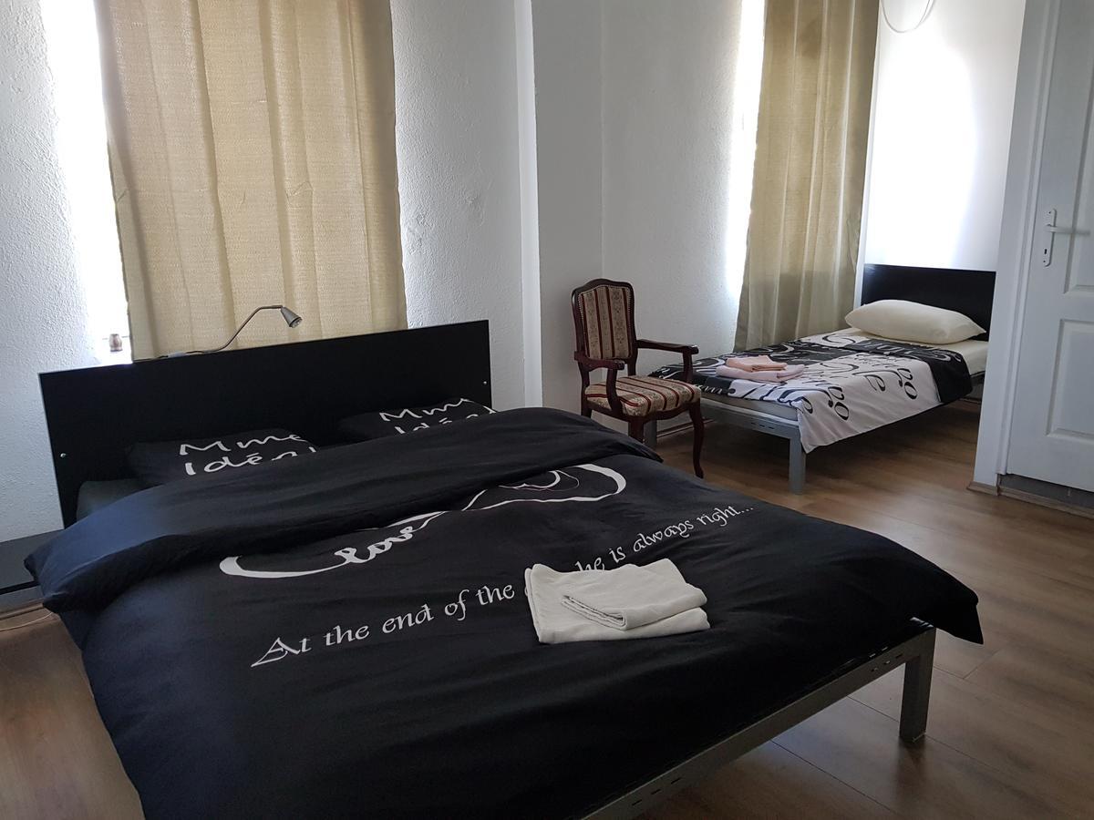 Dnd-X Hotell Pančevo Eksteriør bilde