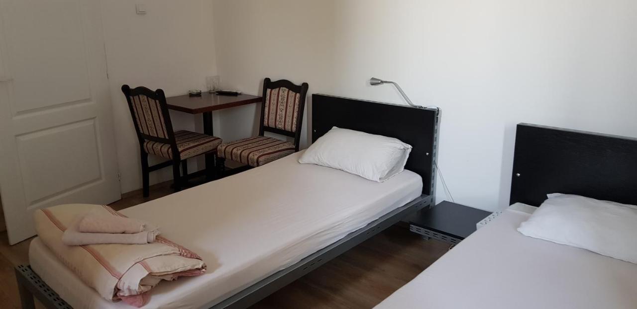 Dnd-X Hotell Pančevo Eksteriør bilde