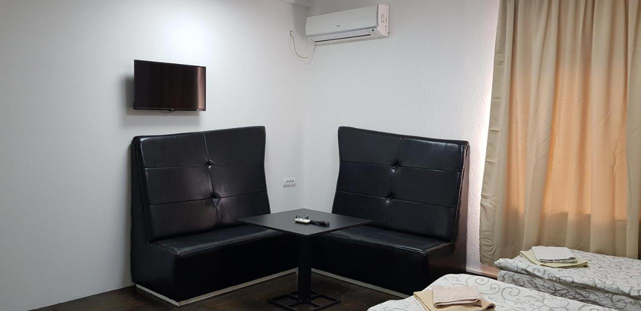 Dnd-X Hotell Pančevo Eksteriør bilde