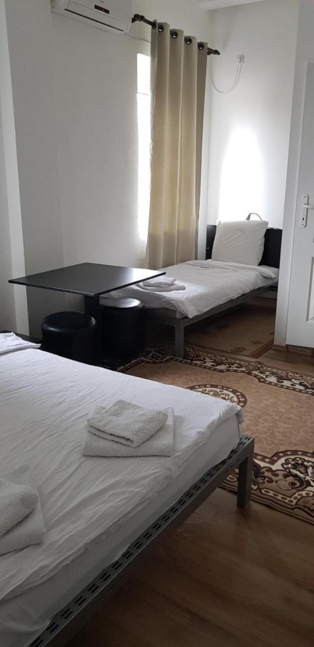 Dnd-X Hotell Pančevo Eksteriør bilde